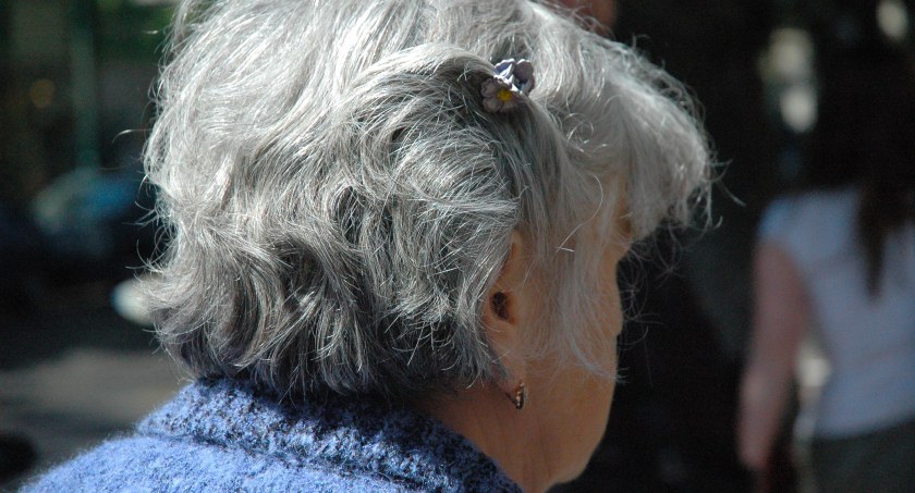Ofiarami nieuczciwych praktyk na pokazach padają najczęściej seniorzy (Fot. pxhere.com}