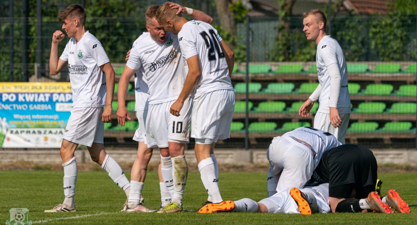Noteć Czarnków będzie świętować w sobotę awans do III ligi (Fot. mbojnowski.pl)