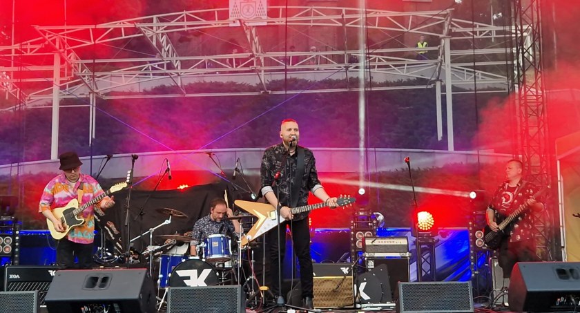 Zespół Kil Folins zagra w Dobrzycy w sobotę o godzinie 18.00 (fot. Kil Folins)