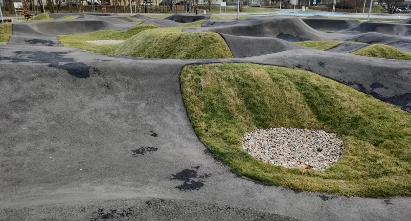 Pumptrack na Plantach w Pile (Fot. Agnieszka Świderska)