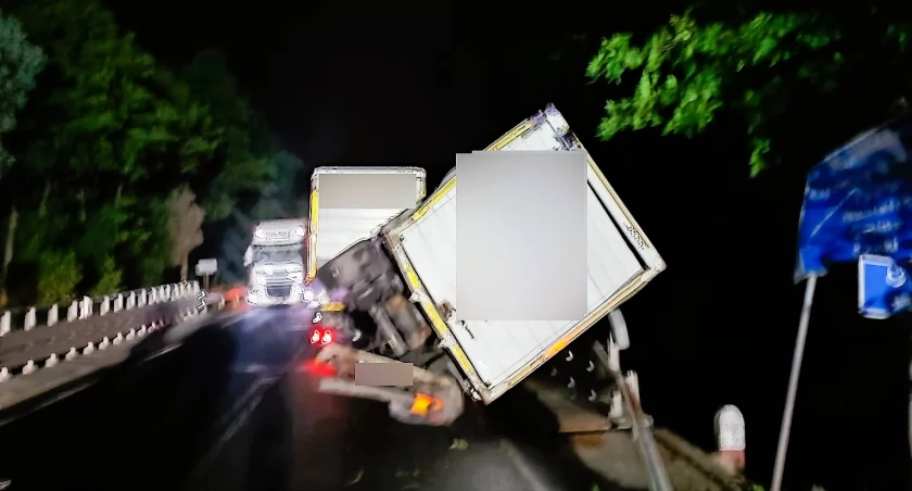 Do wypadku doszło na DK10 w miejscowości Ruda (Fot. OSP Osiek nad Notecią))