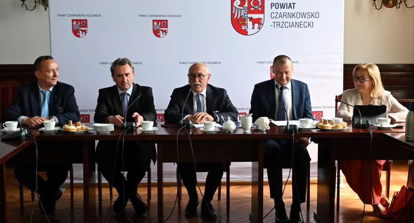 Spotkanie z udziałem wiceministra Marka Kosa poświęcone przyszłości szpitali w Trzciance i Czarnkowie (Fot. Agnieszka Świderska)