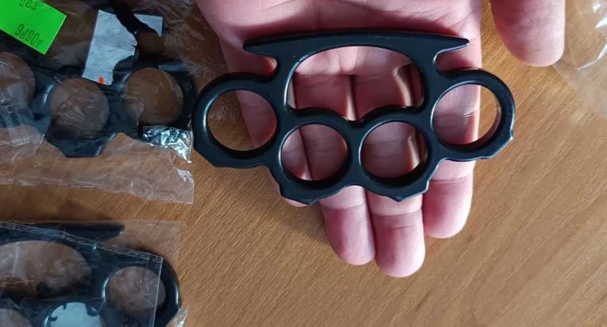 Policjanci z Wągrowca zabezpieczyli nielegalne kastety (Fot. KPP Wągrowiec)