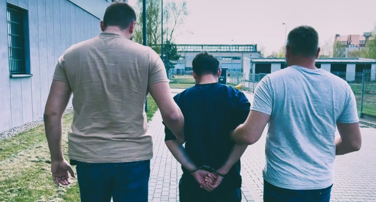 30-letni obywatel Gruzji został zatrzymany w związku z oszustami na BLIKa (Fot. KPP Piła)