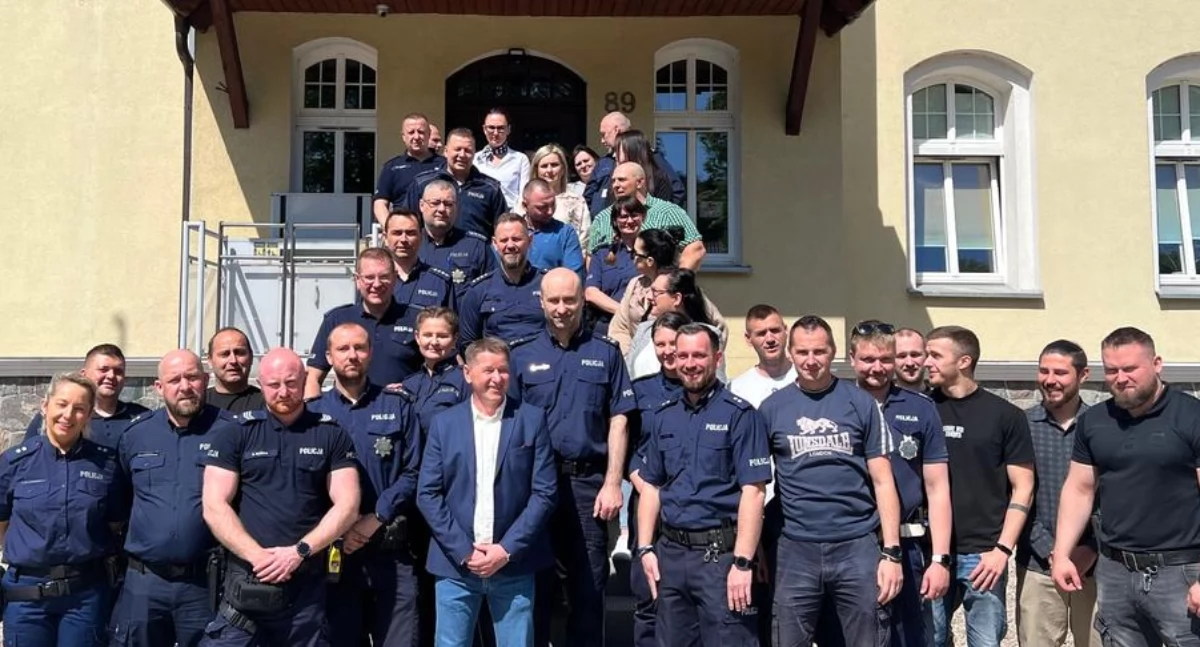 Pożegnanie naczelnika kom. Zbigniewa Faluty (Fot. KPP Czarnków)