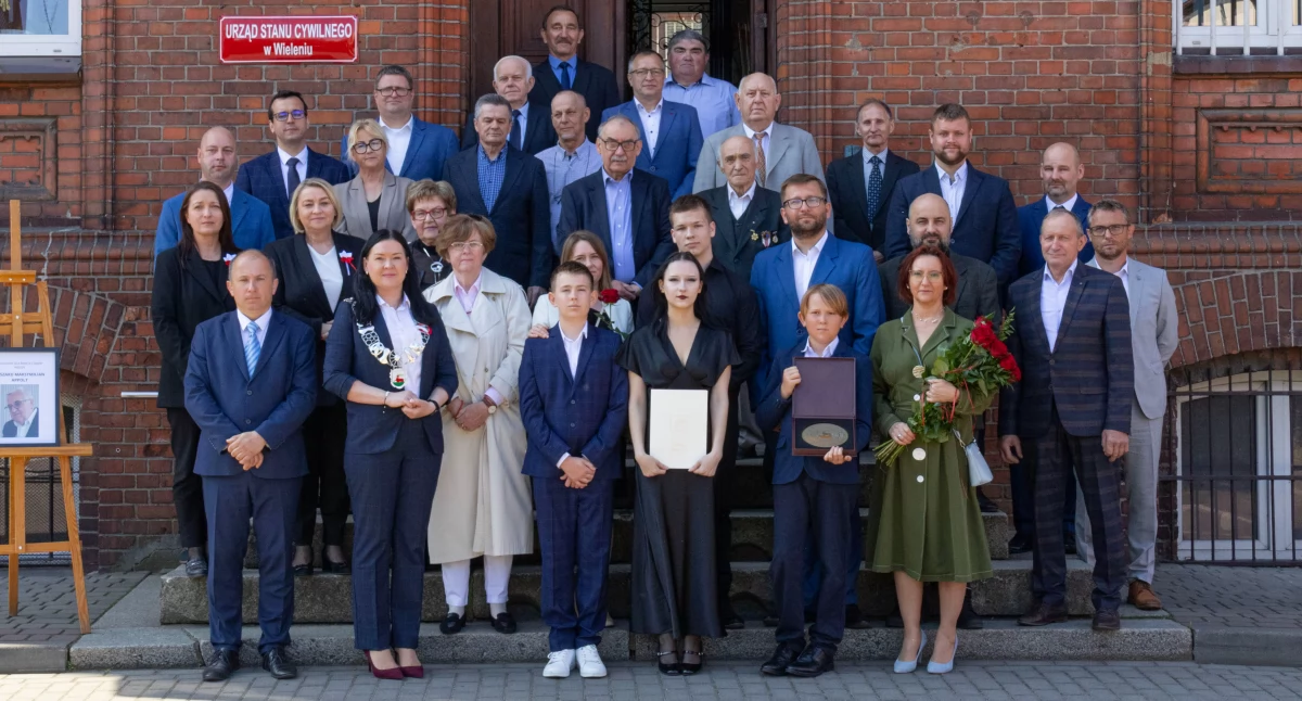 Uroczystość nadania pośmiertnego tytułu Zasłużony dla Miasta i Gminy Wieleń Ryszardowi Appolt (Fot. Liwia Kuźma)r