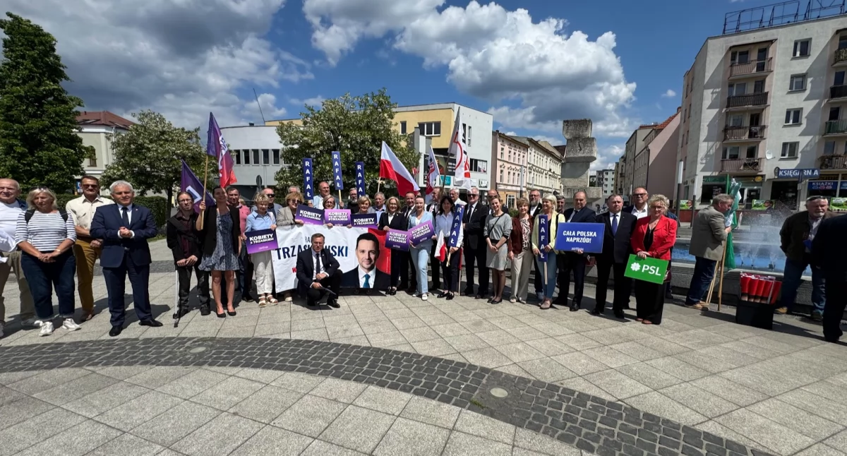 Koalicjanci zachęcali w Pile, by oddać głos na Rafała Trzaskowskiego (Fot. pilaonline) 