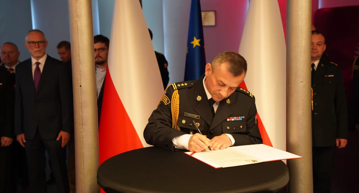 Sala Prezydialna KW PSP w Poznaniu otrzymała imię pułkownika Władysława Pilawskiego (Fot. KW PSP Czarnków)