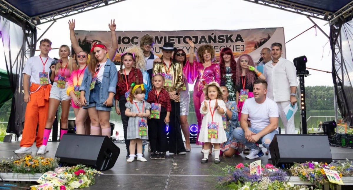 Wydarzenia, Muzyczna podróż czasie podczas „Nocy Świętojańskiej” Białej - zdjęcie, fotografia