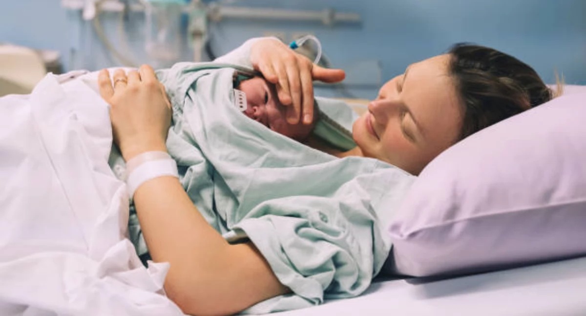 W wielkopolskich szpitalach spada liczba urodzeń, za to rośnie liczba stosowanych znieczuleń (Fot. iStock)