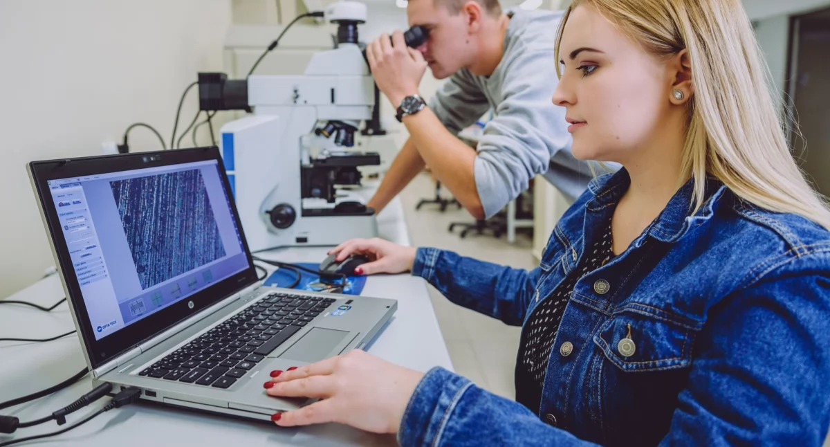 Drugi nabór na studia jest idealną szansą zarówno dla świeżo upieczonych maturzystów, jak i dla tych, którzy myślą o uzupełnieniu lub zmianie kierunku zawodowego (Fot. ANS)