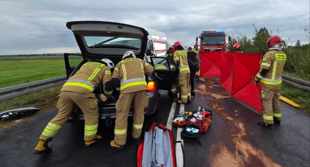 Wypadek na trasie Krzewina - Milcz (Fot. KP PSP Chodzież)