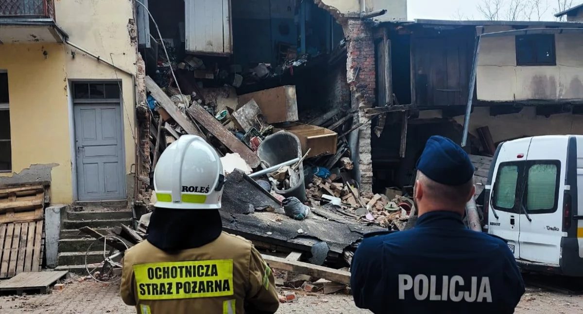 W centrum Wągrowca zawaliła się ściana kamienicy (Fot. KPP Wągrowiec)