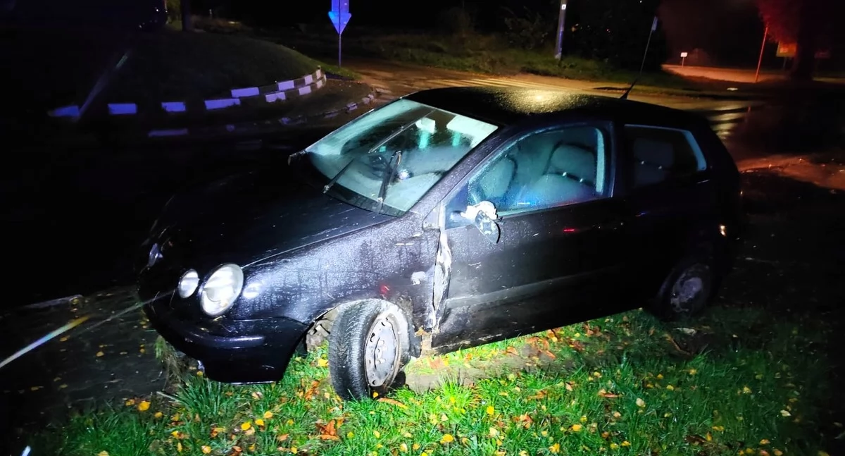 21-letni kierowca vw miał we krwi ponad 2 promile alkoholu (Fot. KPP Złotów)