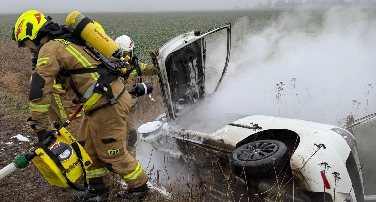 Do groźnego wypadku doszło również w Dąbrowie w gminie Damasławek (Fot. OSP Damasławek)