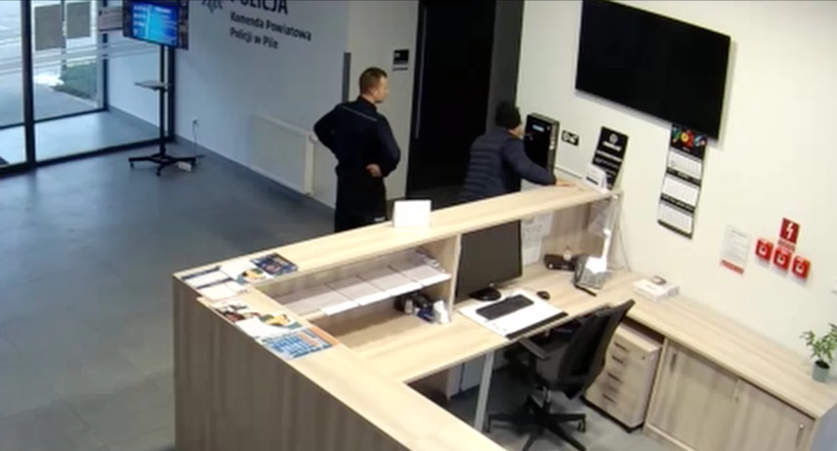 70-letni kierowca przyjechał sprawdzić czy jest trzeźwy. Nie był (Fot. KPP Piła)