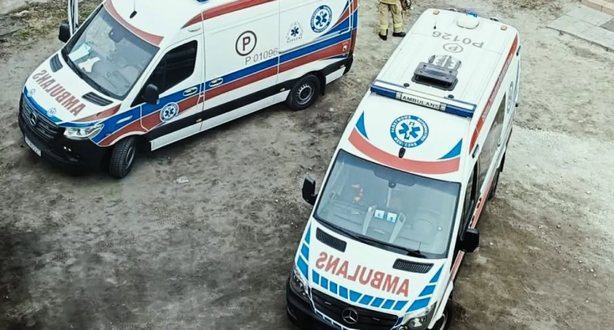 Tragedia rozegrała się w budynku wielorodzinnym przy pl. Wolności w Wysokiej (fot. OSP Wysoka/KW PSP))