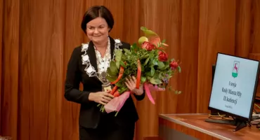 „Bezpieczeństwo i rozwój”. Beata Dudzińska objęła urząd prezydenta Piły, radni złożyli ślubowanie
