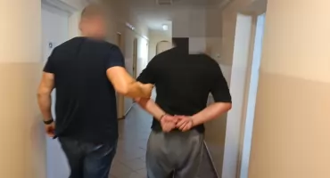 Rozbój w markecie na Bydgoskiej. Sprawca w areszcie [FILMIK]