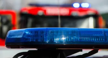 Pożar na DK10. Renault w płomieniach