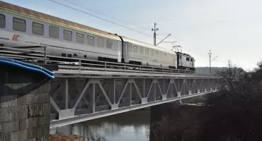 Duże utrudnienia na linii kolejowej Piła-Poznań. Zamiast pociągów – autobusy i zmienione trasy