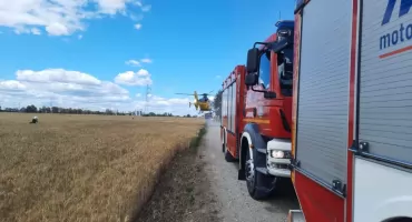 Koszmarny wypadek w Rąbczynie. Kobieta wyrzucona z auta
