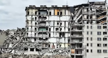 Była komenda, będzie 100 tysięcy ton gruzu. Trwa największa rozbiórka w Pile [VIDEO]